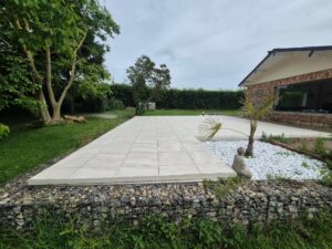 Aménagement extérieur terrasse dalles sur plots Rouen